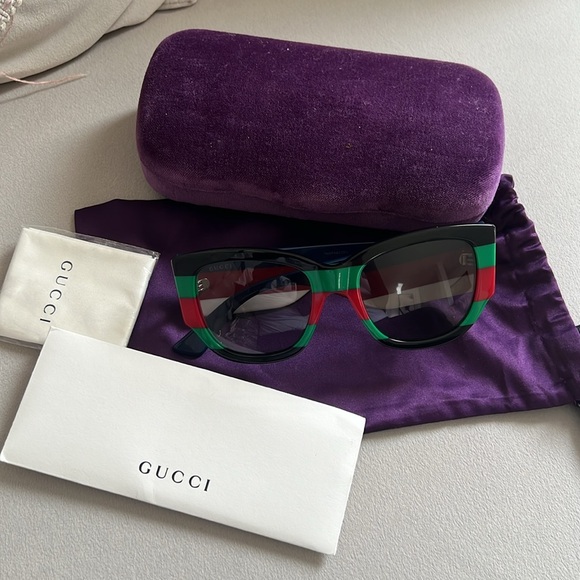 Gucci Sunglasses 🕶️, 💯 Authentic - Picture 3 of 7